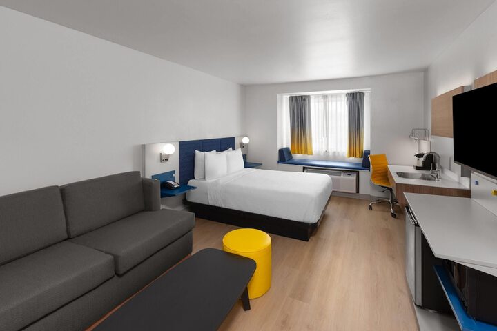 Microtel Inn & Suites by Wyndham Baton Rouge Airport