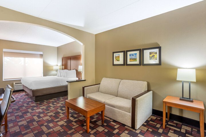 Room 19 of 32