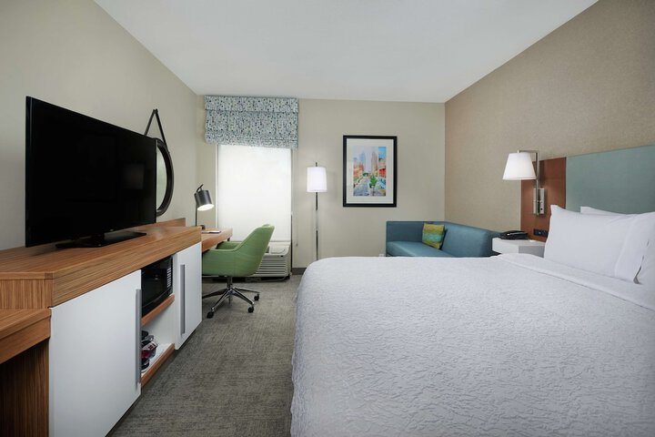 Room 8 of 19