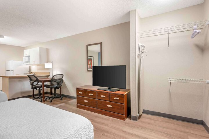 Room 22 of 25