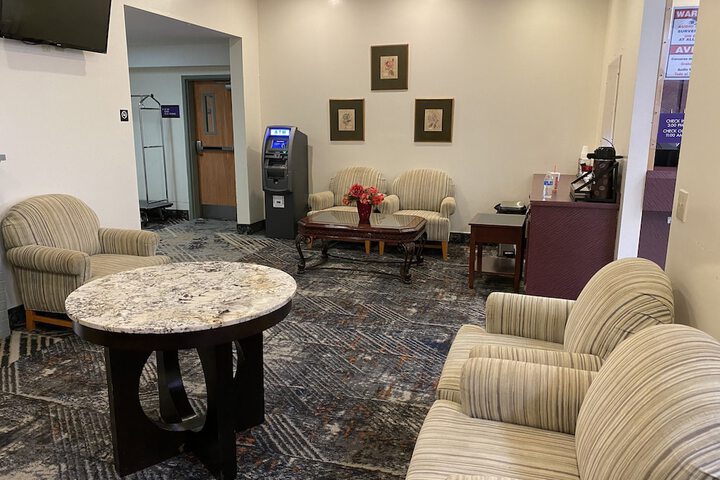 Knights Inn & Suites Dublin