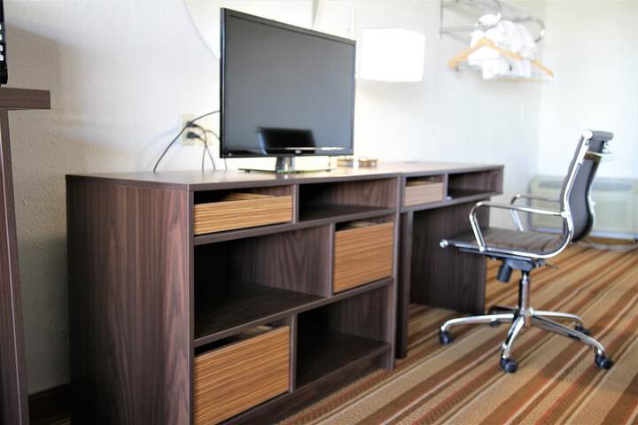 Room 30 of 38