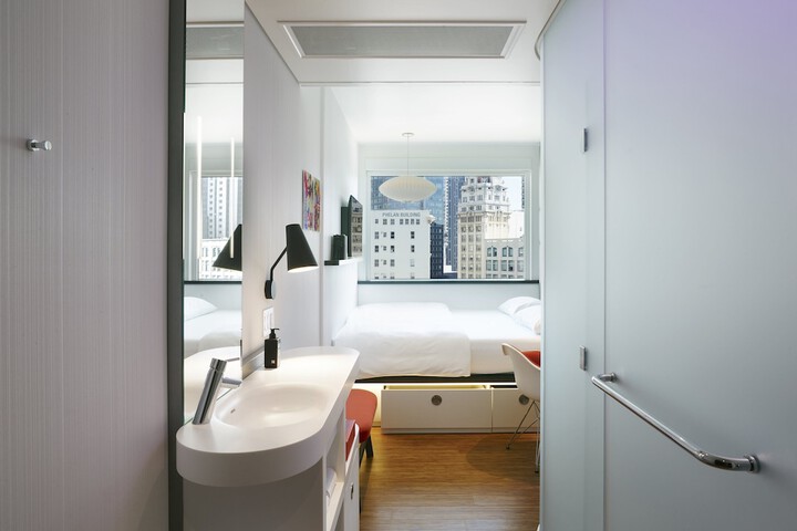 Room 16 of 36