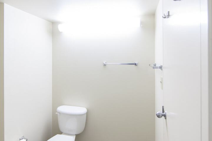 Room 44 of 80