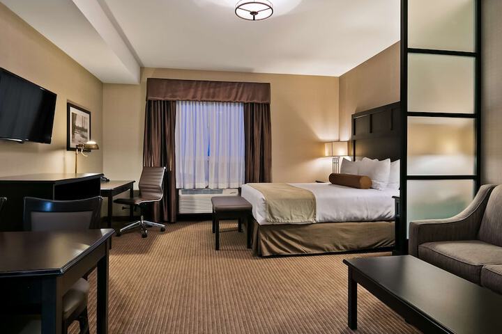 Room 22 of 39
