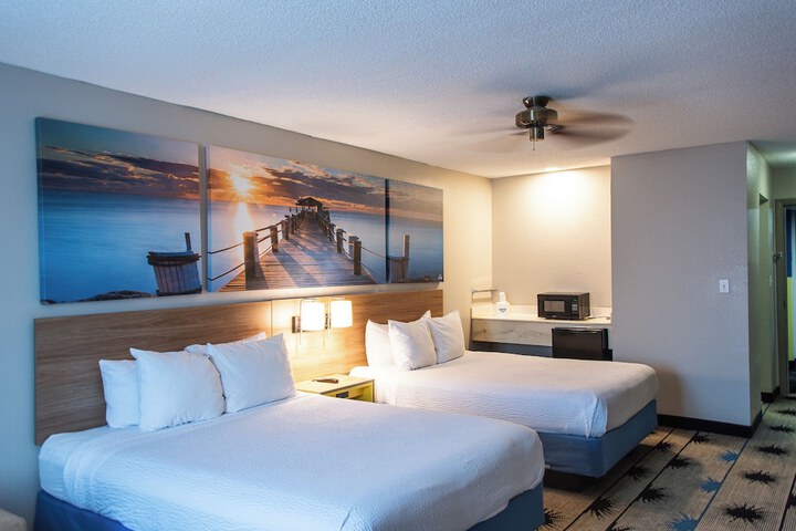 Room 18 of 26