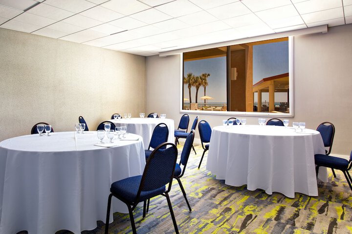 Holiday Inn & Suites Daytona Beach on the Ocean by IHG