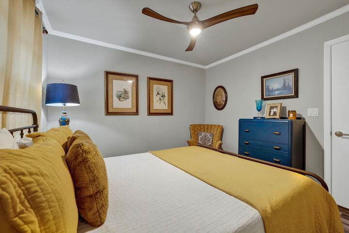 Room 9 of 21