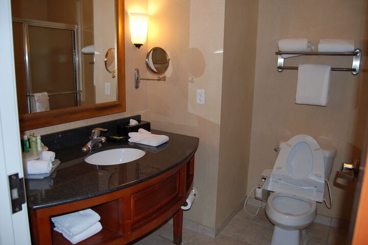 Room 30 of 47