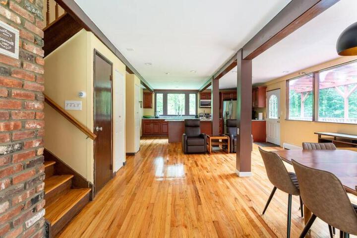 Sunset Estate in the Catskills