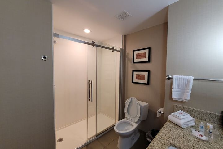 Room 33 of 56