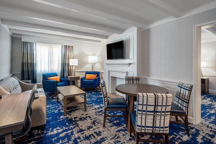 Crowne Plaza Albany - The Desmond Hotel by IHG