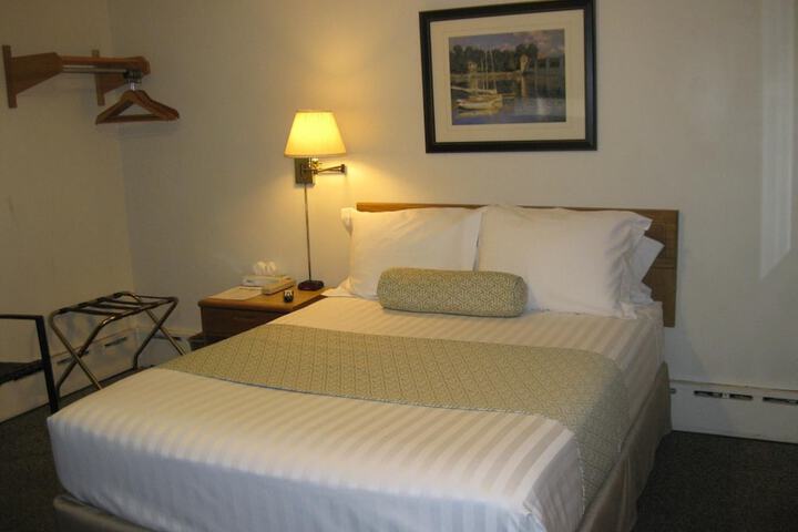 Room 9 of 20