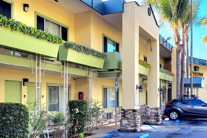 Hotel 4 of 76