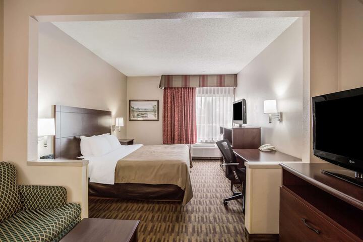 Room 32 of 57