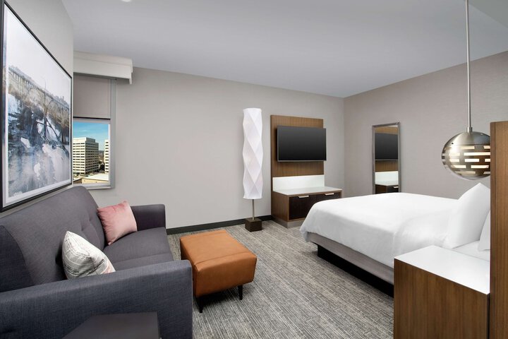 Embassy Suites by Hilton Knoxville Downtown
