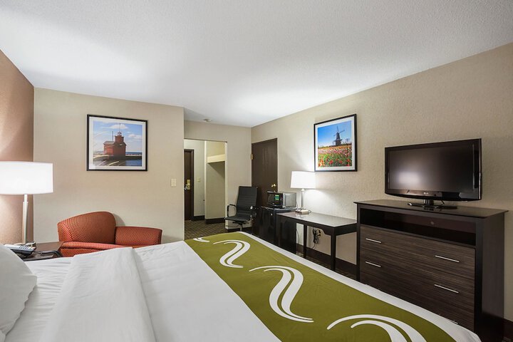 Room 21 of 38