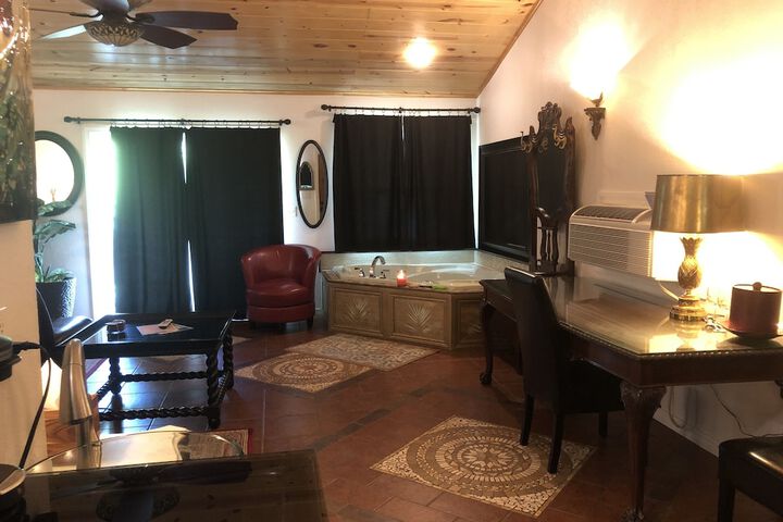 Echo Canyon Spa Resort (Adults Only)