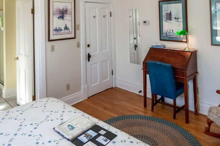 Room 22 of 36