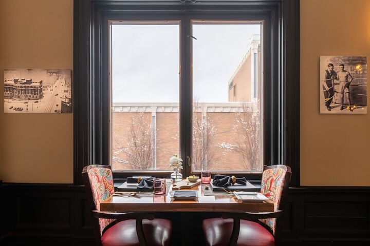 Dining 51 of 62