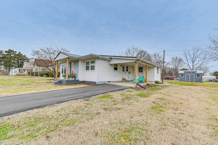 Charming Cave City Vacation Rental w / Fire Pit!