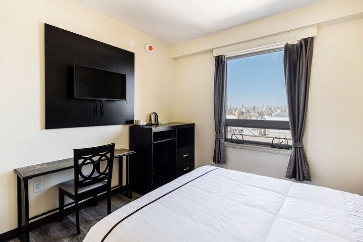 Room 14 of 17