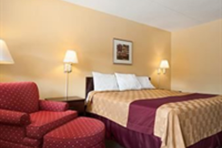 SUPER 8 BEACHWOOD CLEVELAND AREA