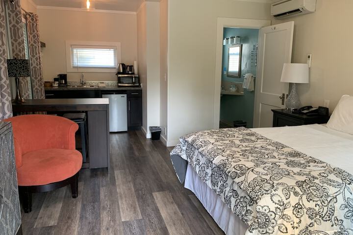 Room 32 of 64
