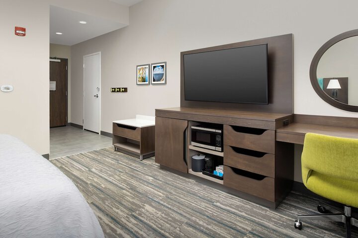 Room 22 of 34