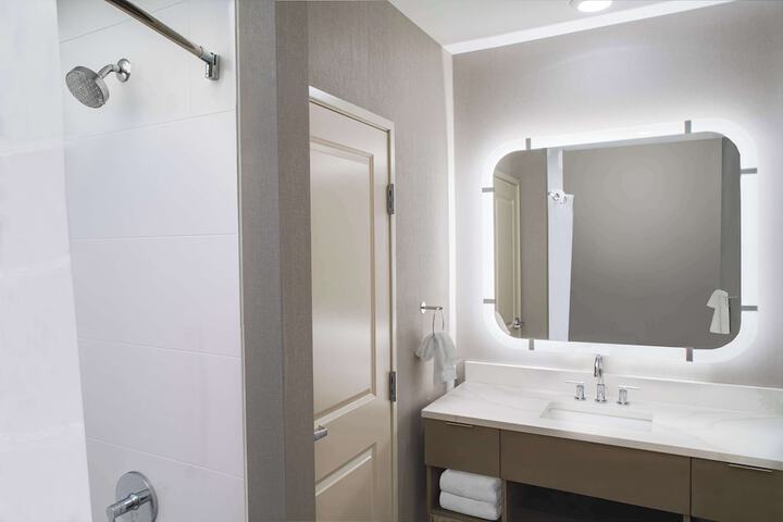 Room 16 of 27
