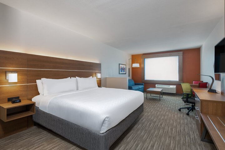 Room 10 of 43