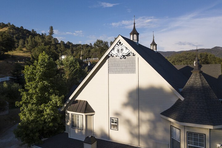 Hounds Tooth Inn