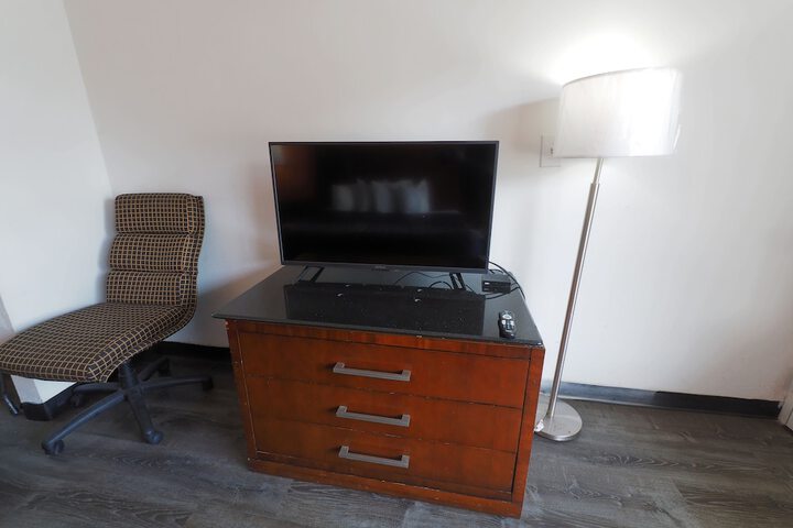 Room 8 of 29