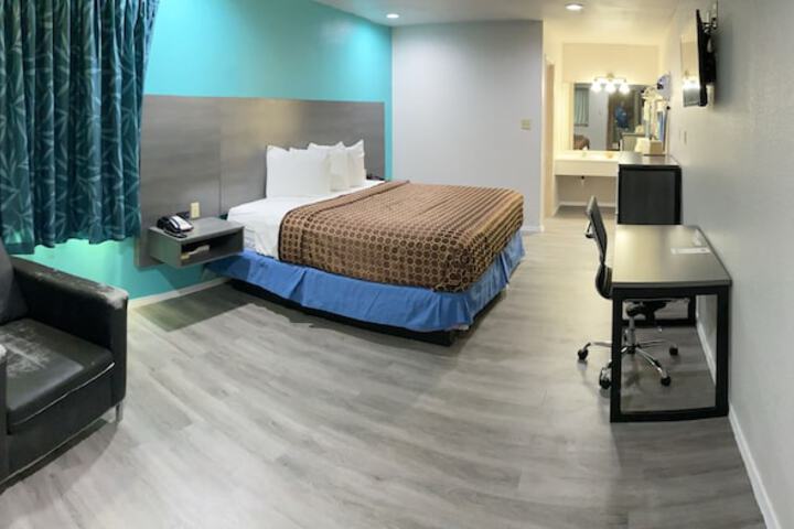 Room 26 of 39