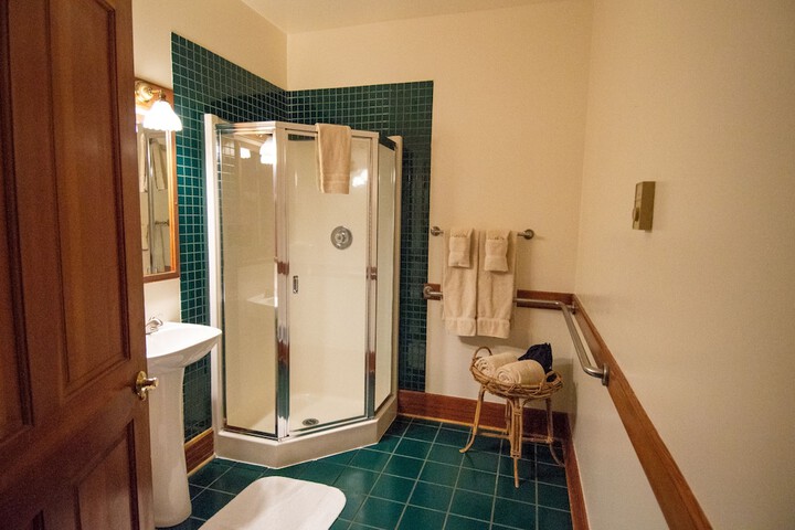 Room 32 of 125