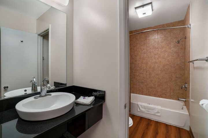 Room 17 of 25