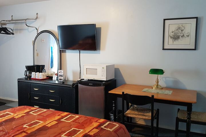 Room 18 of 33