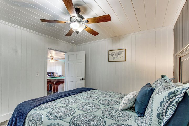 Tranquil Gantt Lake Home w / Deck & Patio!