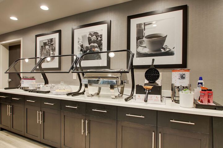 Breakfast/Coffee Service 66 of 72