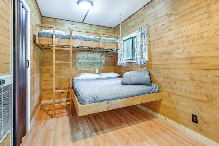 Lakefront Cabin w / Fire Pit Dock, & Boat Rental