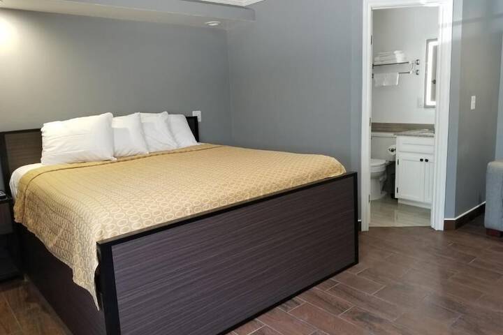 Room 15 of 24