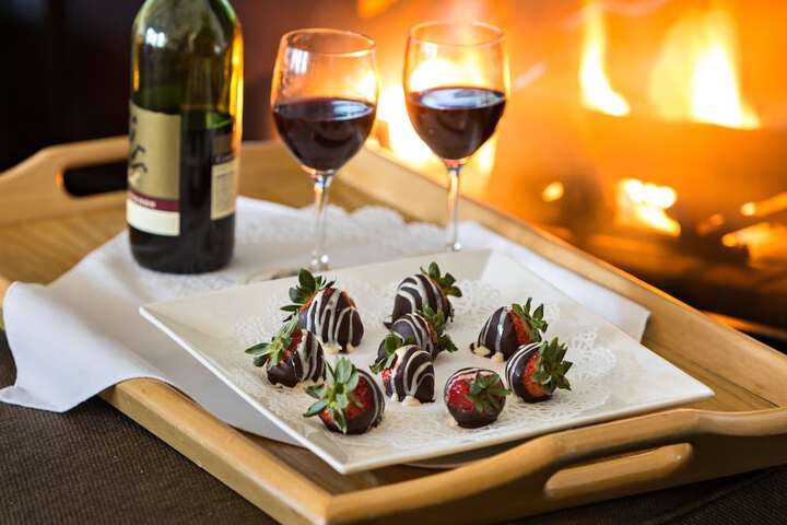 Crowne Pointe Historic Inn & Spa - Adults Only