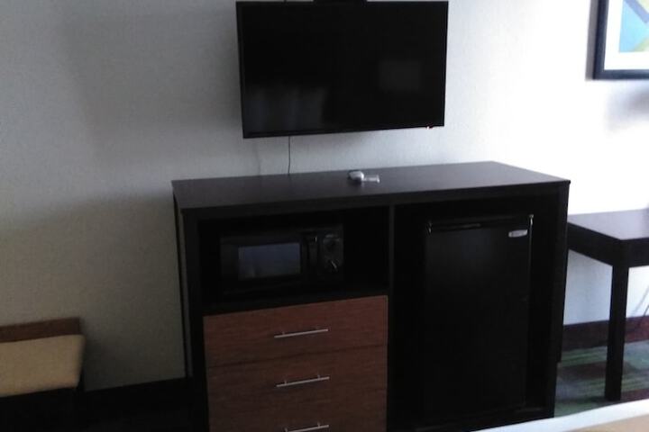 Room 12 of 52