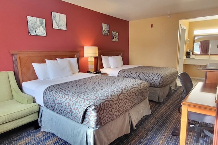 Olympic Inn & Suites