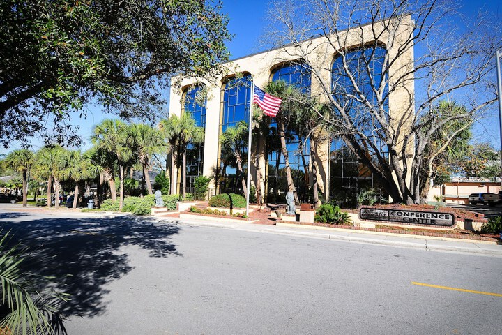 Hotel 4 of 87