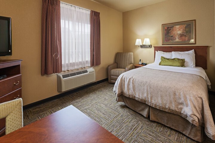 Room 28 of 38