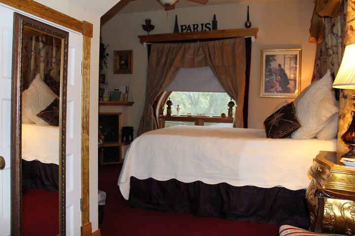 Room 141 of 289