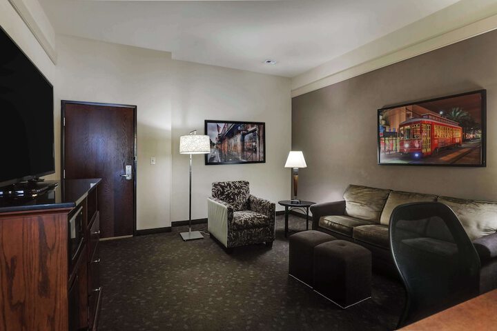 Room 15 of 60