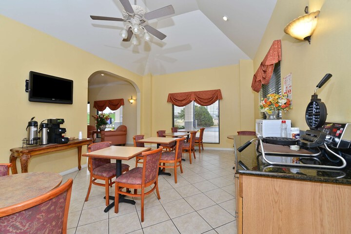 Americas Best Value Inn Hillsboro