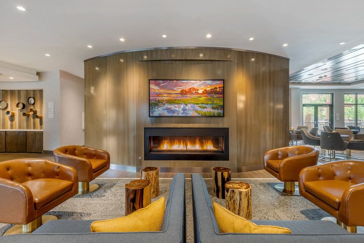 DoubleTree by Hilton Charleston Riverview
